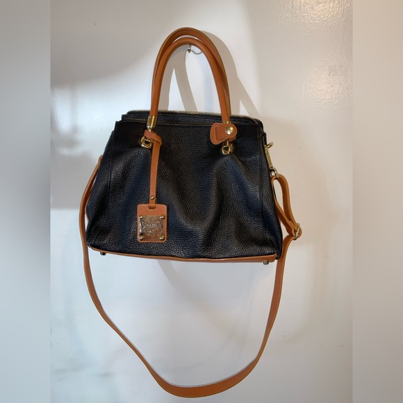 Valentina Italia Purse in very nice condition. No noticeable flaws. - Picture 5 of 11